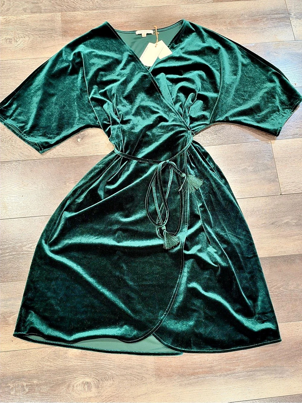 SKIES ARE BLUE Velvet Wrap Midi Dress in Green NWT